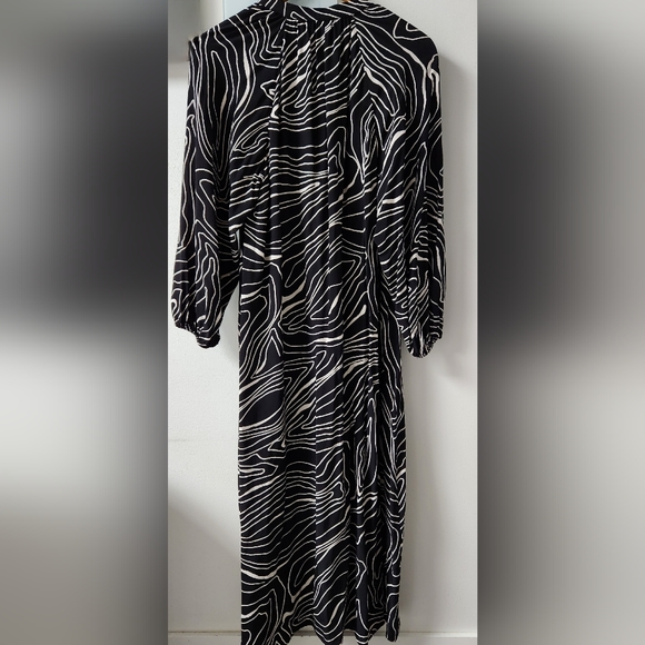 Zara Printed Midi Dress, Black and Cream, Size US M - Picture 2 of 7